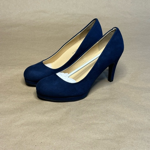 CL by Laundry Nilah Navy Suede 7.5 - Picture 2 of 4